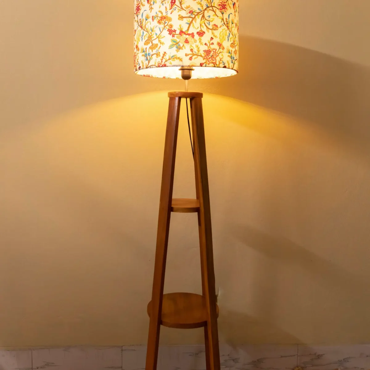 Decorative Tripod  Floor / Corner Lamp