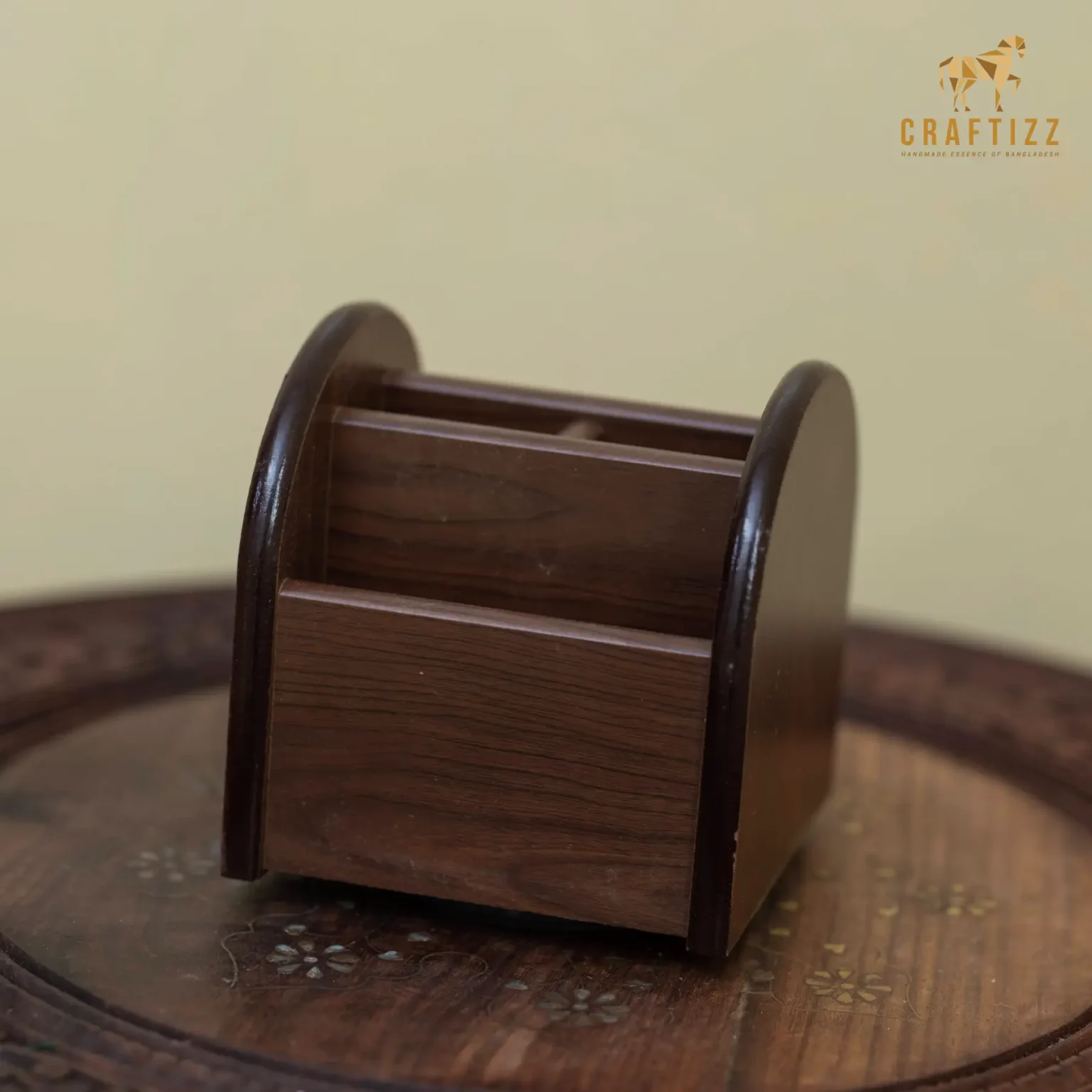 Moving Pen Holder